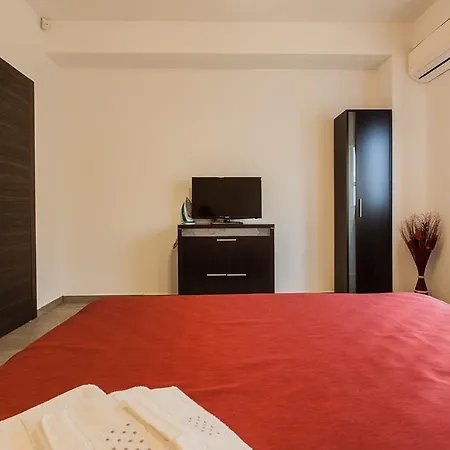Sunset Apartament مامايا